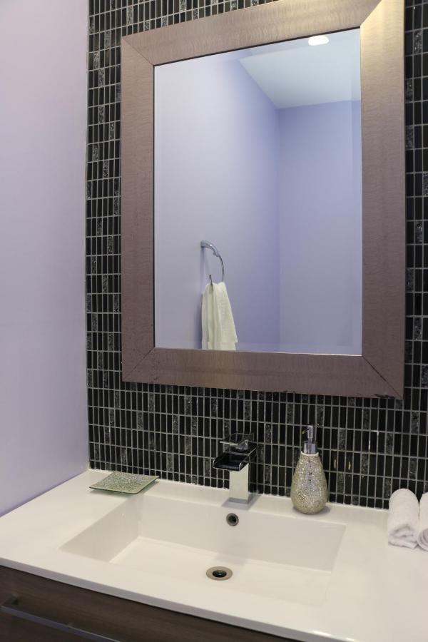 Quiet And Contemporary Home Маркем Екстер'єр фото