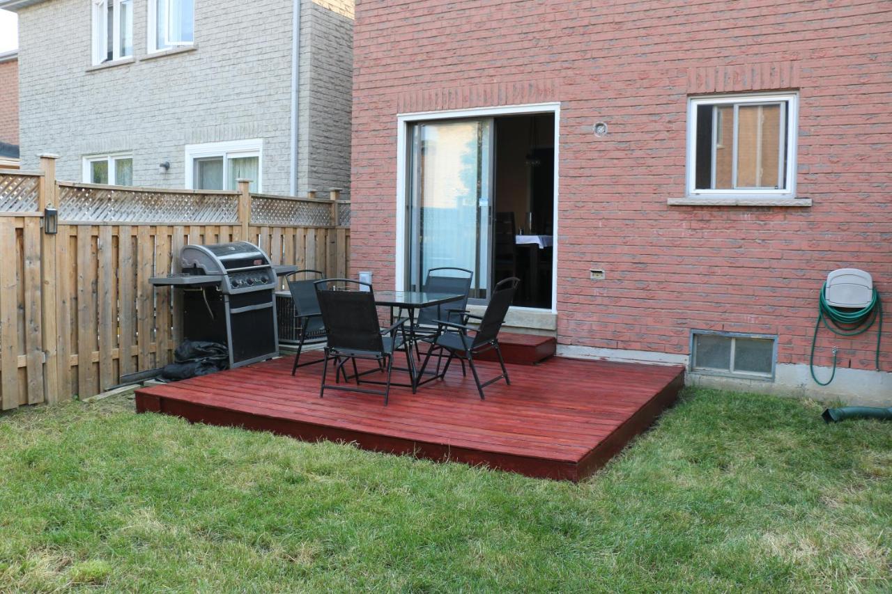 Quiet And Contemporary Home Маркем Екстер'єр фото