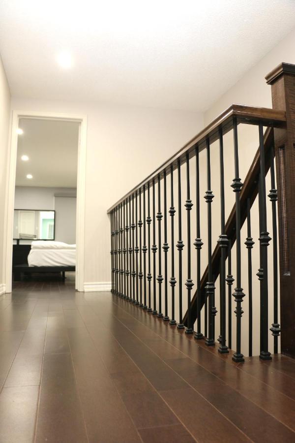 Quiet And Contemporary Home Маркем Екстер'єр фото